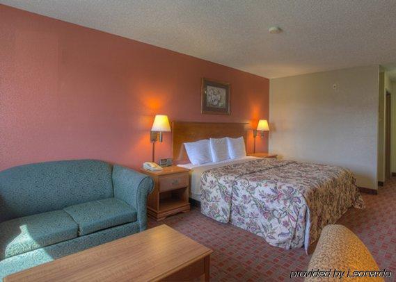 Quality Inn & Suites La Vergne Ruang foto