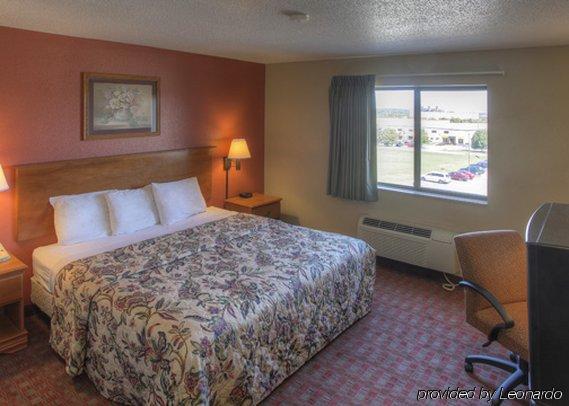 Quality Inn & Suites La Vergne Ruang foto
